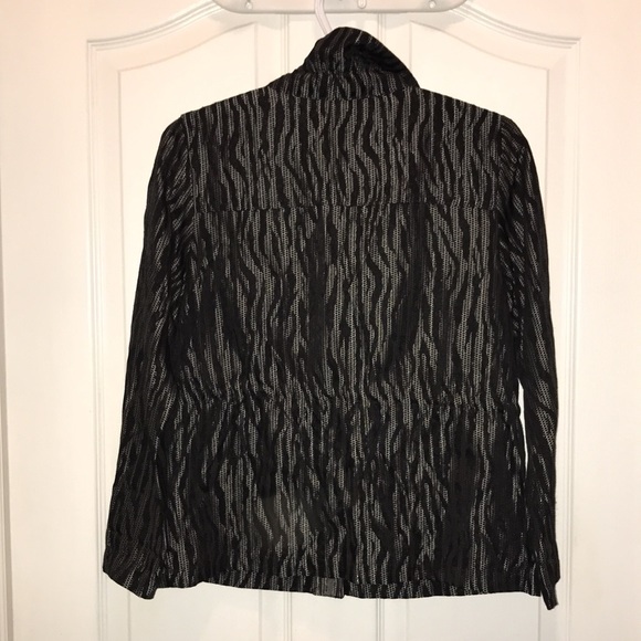 🧵 Black Zebra Print Blazer - Picture 2 of 5